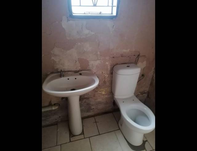 1 BEDROOM HOUSE FOR SALE IN BRAAMFISCHERVILLE